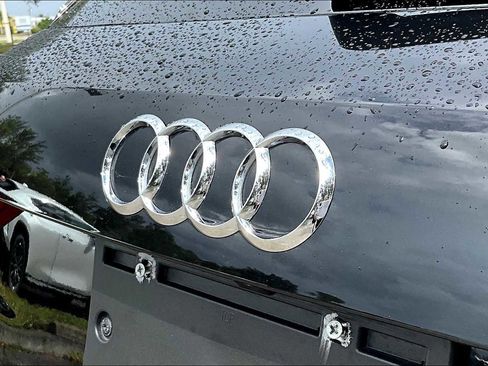 Used 2019 Audi Q3 2.0T Premium Plus image 29