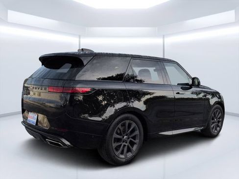 Used 2024 Land Rover Range Rover Sport Dynamic SE AWD/4WD image 3