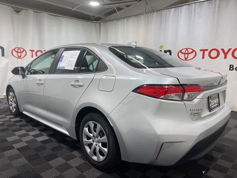 Used 2023 Toyota Corolla LE image 4