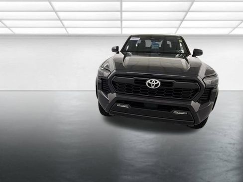 Used 2024 Toyota Tacoma TRD Off-Road AWD/4WD image 2
