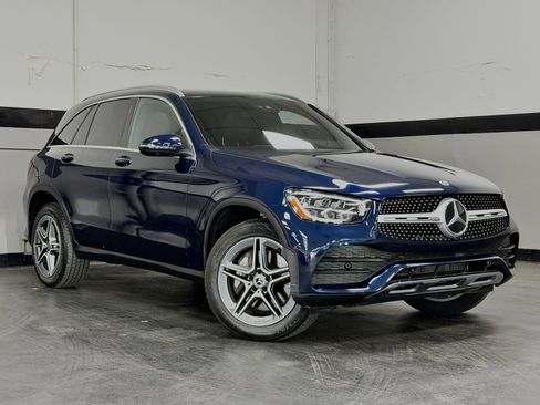 Used 2022 Mercedes-Benz GLC 300 image 2