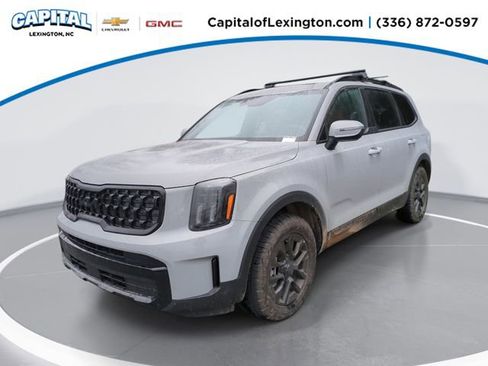 Used 2025 Kia Telluride AWD image 1