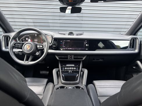 Certified 2026 Porsche Cayenne Coupe AWD/4WD image 1