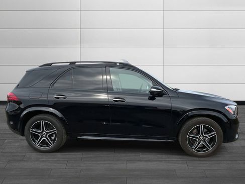 Used 2025 Mercedes-Benz GLE 350 4MATIC image 2