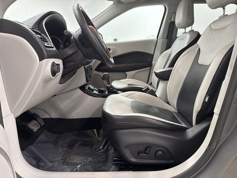 Used 2020 Jeep Compass Limited image 14