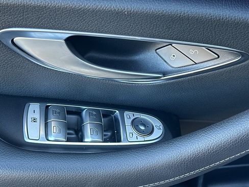 Used 2020 Mercedes-Benz E 350 Sedan image 13