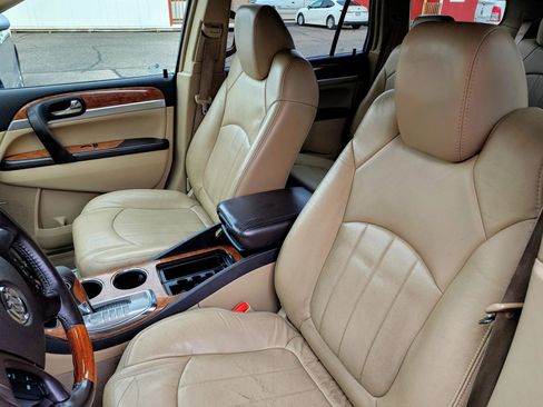 Used 2009 Buick Enclave CXL w/ Entertainment Package #4 image 29