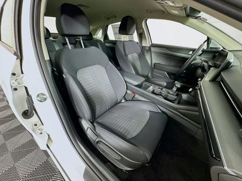 New 2025 Kia K5 LXS image 25