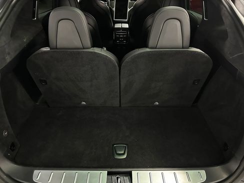 Used 2018 Tesla Model X 75D image 15