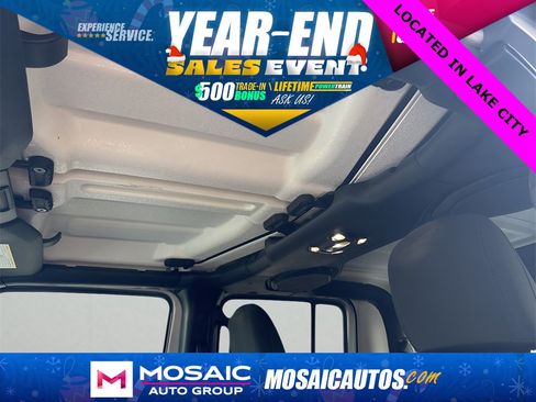 Used 2022 Jeep Gladiator Willys image 33