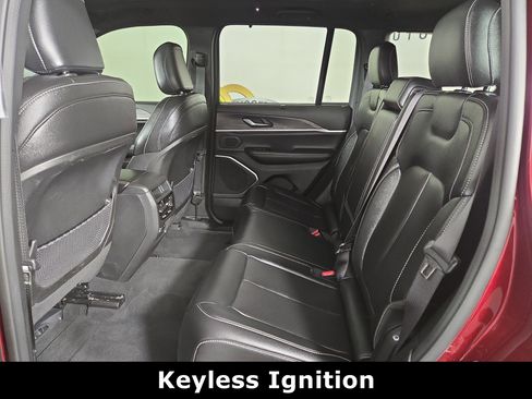 Used 2024 Jeep Grand Cherokee Limited 4xe AWD/4WD image 12