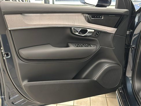 New 2026 Volvo XC90 T8 Ultra w/ Protection Package Premier AWD/4WD image 21