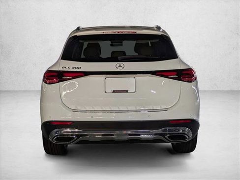 Certified 2025 Mercedes-Benz GLC 300 image 6