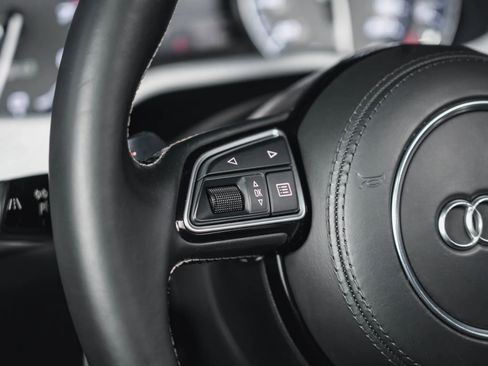 Used 2017 Audi S8 Plus AWD/4WD image 39