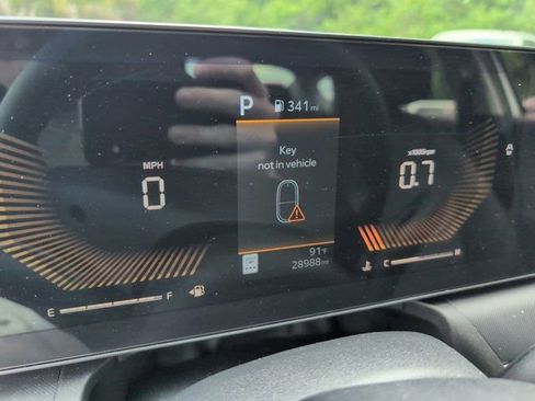 Used 2025 Kia K4 FWD image 16