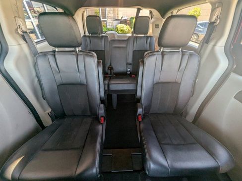 Used 2019 Dodge Grand Caravan SXT FWD image 22