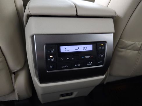 Used 2023 Lexus GX 460 Premium w/ Accessory Package AWD/4WD image 36