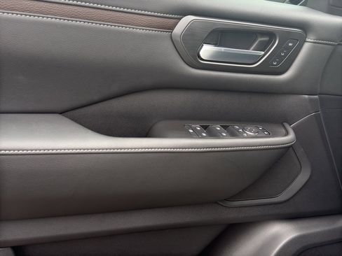 New 2026 Nissan Armada SL image 13