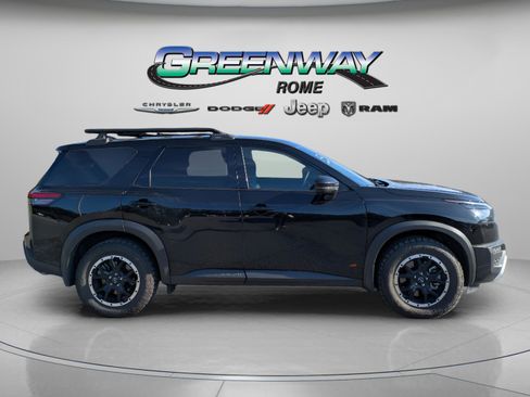 Used 2025 Nissan Pathfinder Rock Creek image 8