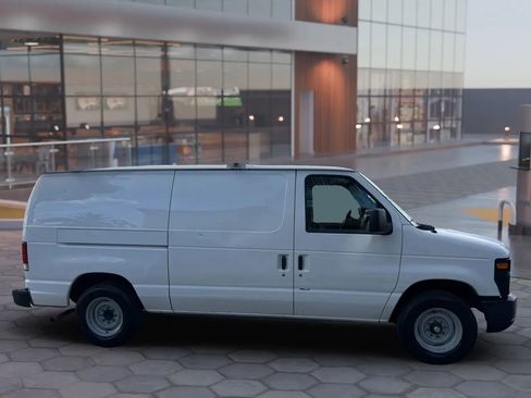 Used 2013 Ford E-150 and Econoline 150 RWD image 7