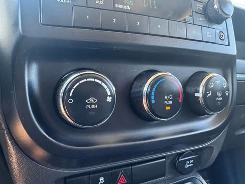 Used 2016 Jeep Patriot Sport image 25