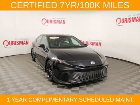 Used 2025 Toyota Camry SE FWD image 12