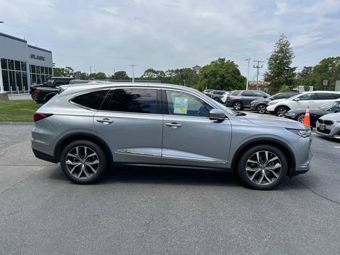 Used 2023 Acura MDX SH-AWD w/ Technology Package image 2