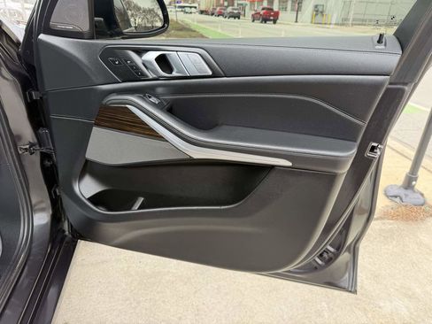 Used 2019 BMW X7 xDrive50i w/ Premium Package image 23