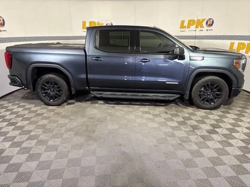 Used 2020 GMC Sierra 1500 Elevation w/ Elevation Value Package RWD image 2