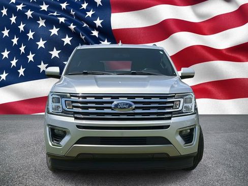 Used 2019 Ford Expedition Max Limited RWD image 5