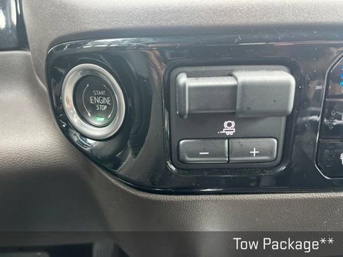 Used 2022 GMC Sierra 1500 SLT w/ SLT Premium Plus Package AWD/4WD image 29