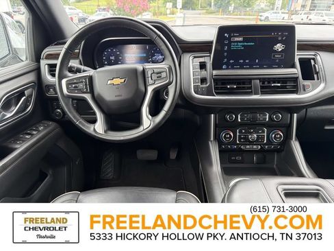 Used 2024 Chevrolet Suburban Premier AWD/4WD image 18