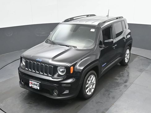 Used 2019 Jeep Renegade Latitude FWD image 27