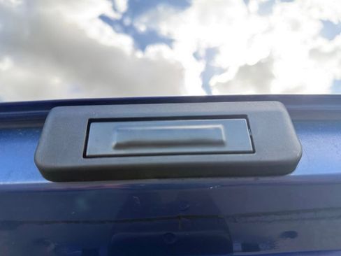 Used 2022 Hyundai Venue SEL image 10