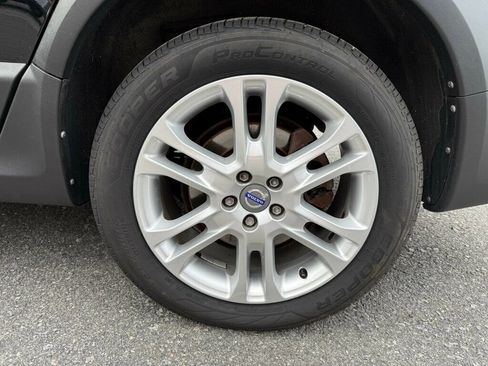 Used 2016 Volvo XC70 T5 Premier w/ Proximity Package image 11