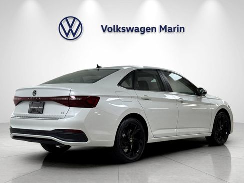 New 2027 Volkswagen Jetta SE FWD image 5