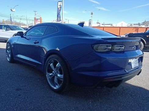 Used 2022 Chevrolet Camaro LT w/ RS Package image 5