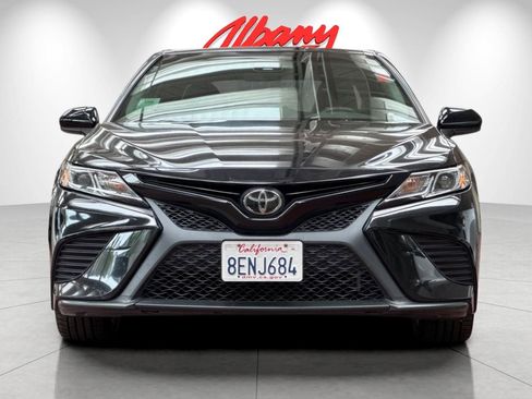 Used 2018 Toyota Camry SE image 10