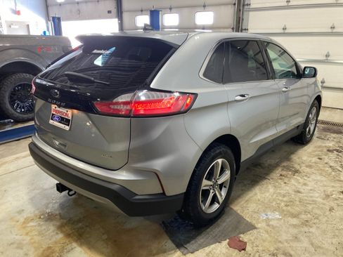 Used 2022 Ford Edge SEL w/ Convenience Package image 11