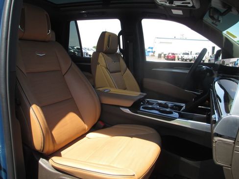 Used 2025 Cadillac Escalade Premium Luxury w/ Touring Package AWD/4WD image 24