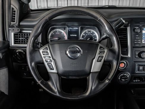 Used 2018 Nissan Titan SL w/ Midnight Edition AWD/4WD image 14