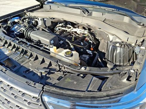 Certified 2022 Ford Explorer XLT w/ Equipment Group 202A image 30