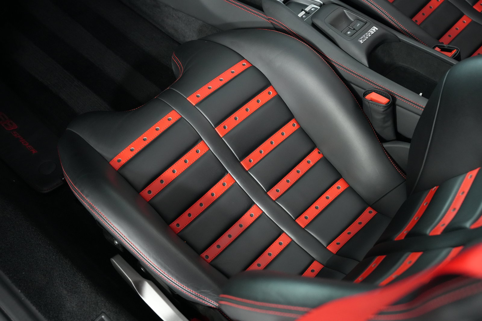 Certified 2022 Ferrari F8 Spider RWD image 45