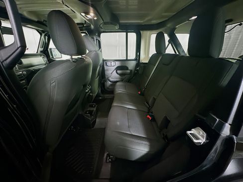 Used 2022 Jeep Wrangler Sport S AWD/4WD image 28