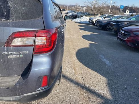 Used 2017 Subaru Outback 2.5i Limited image 35