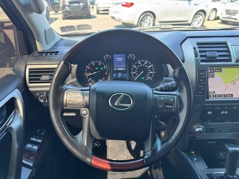 Used 2016 Lexus GX 460 w/ Premium Package AWD/4WD image 22