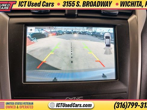 Used 2019 Ford Fusion SE FWD image 21
