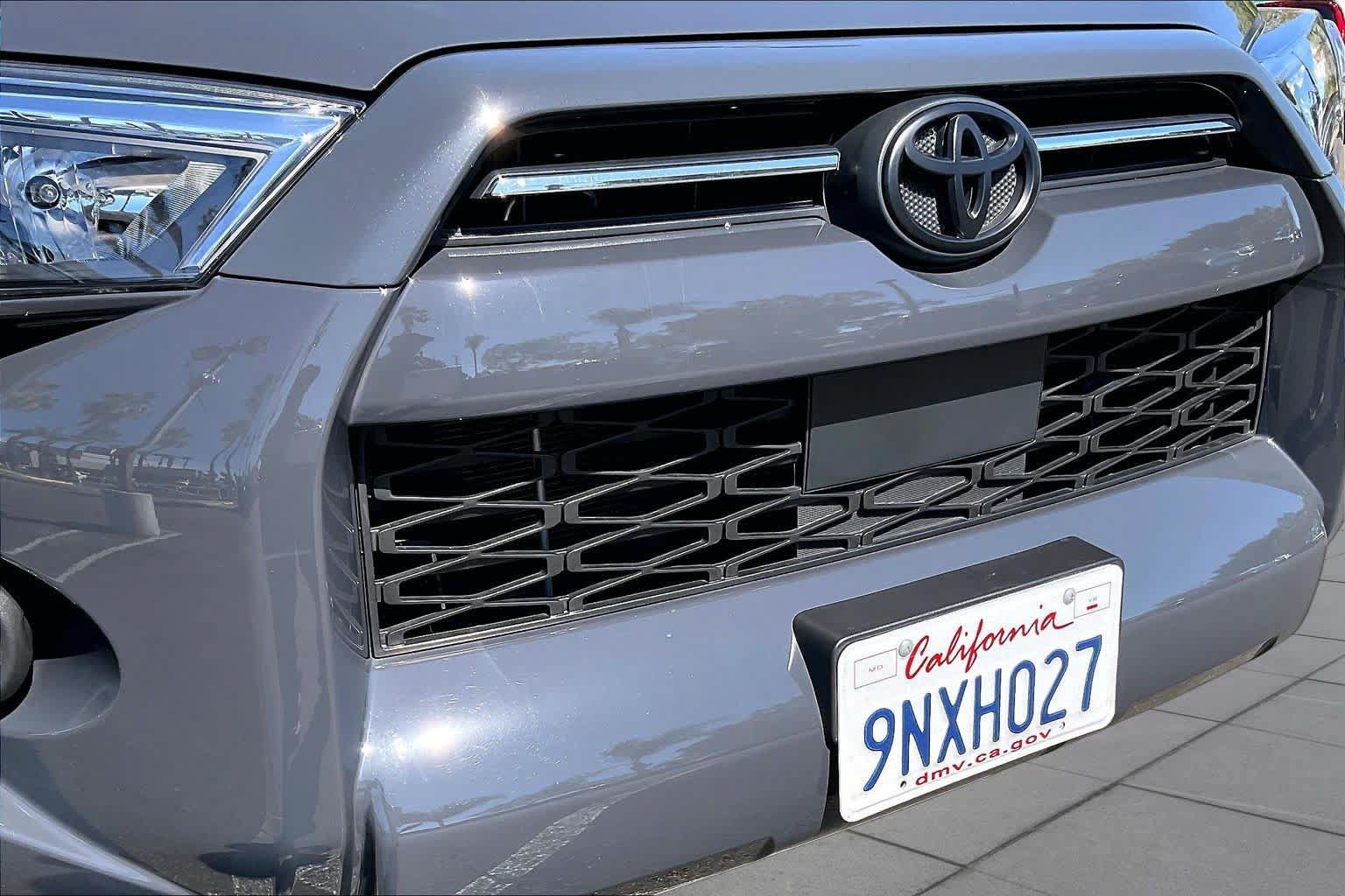 Used 2024 Toyota 4Runner SR5 RWD image 28