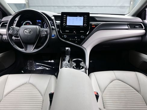 Used 2023 Toyota Camry SE image 17