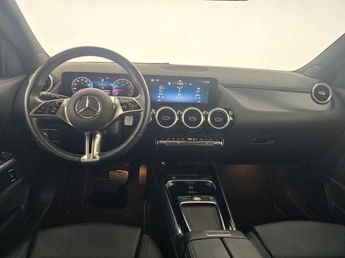 Certified 2025 Mercedes-Benz GLA 250 image 18